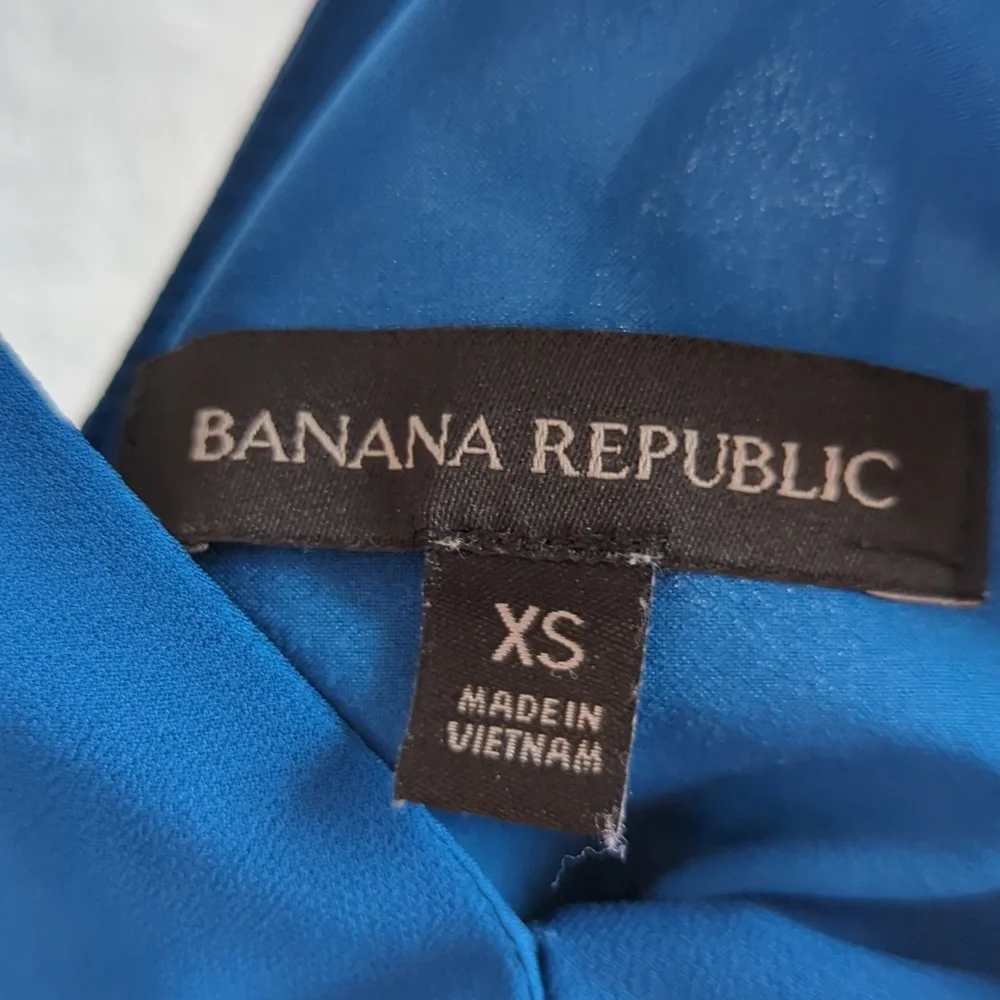 Banana Republic sleeveless peplum - Picture 2 of 4